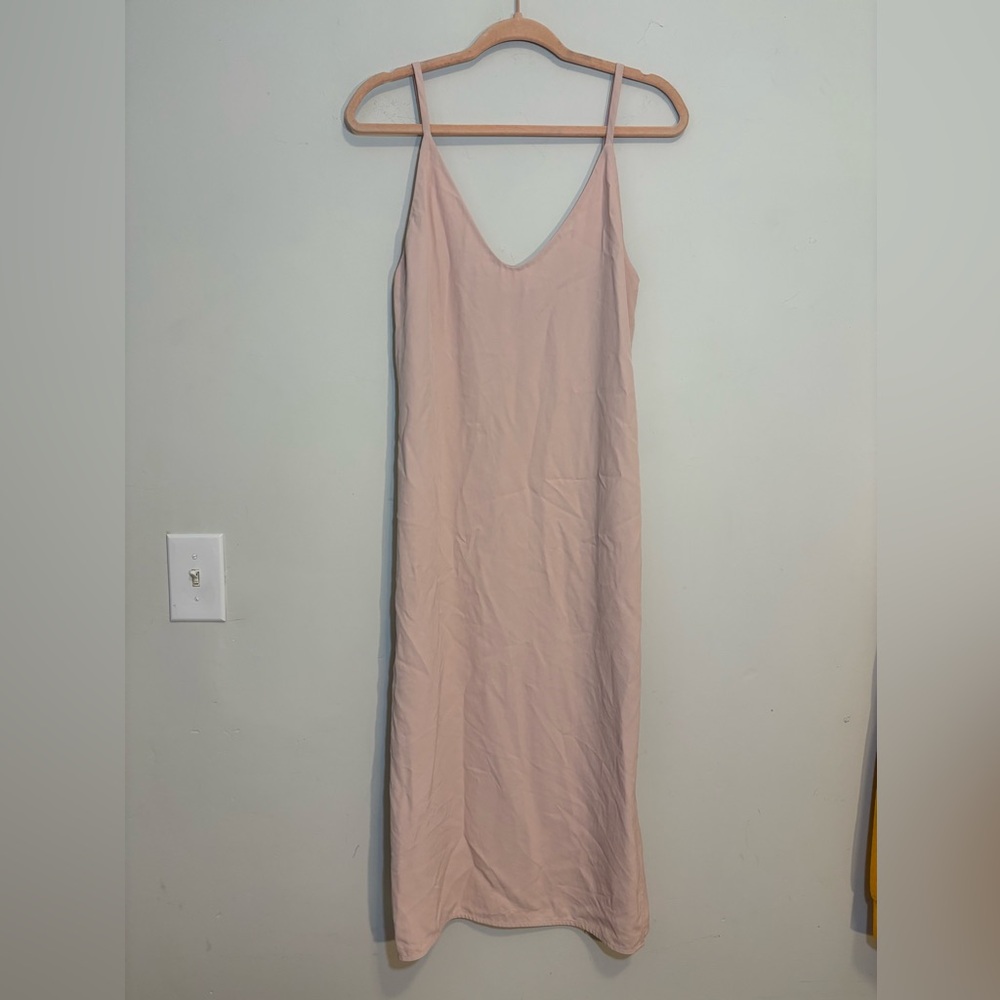 Everlane The Japanese Goweave Slip Dress, Ballet Slipper Pink, Side Slit, 2 - Picture 2 of 6